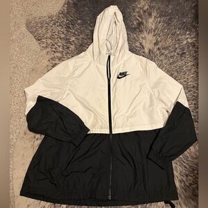 Black and white Nike windbreaker